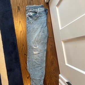 Size 27 Lucky Brand Jeans.